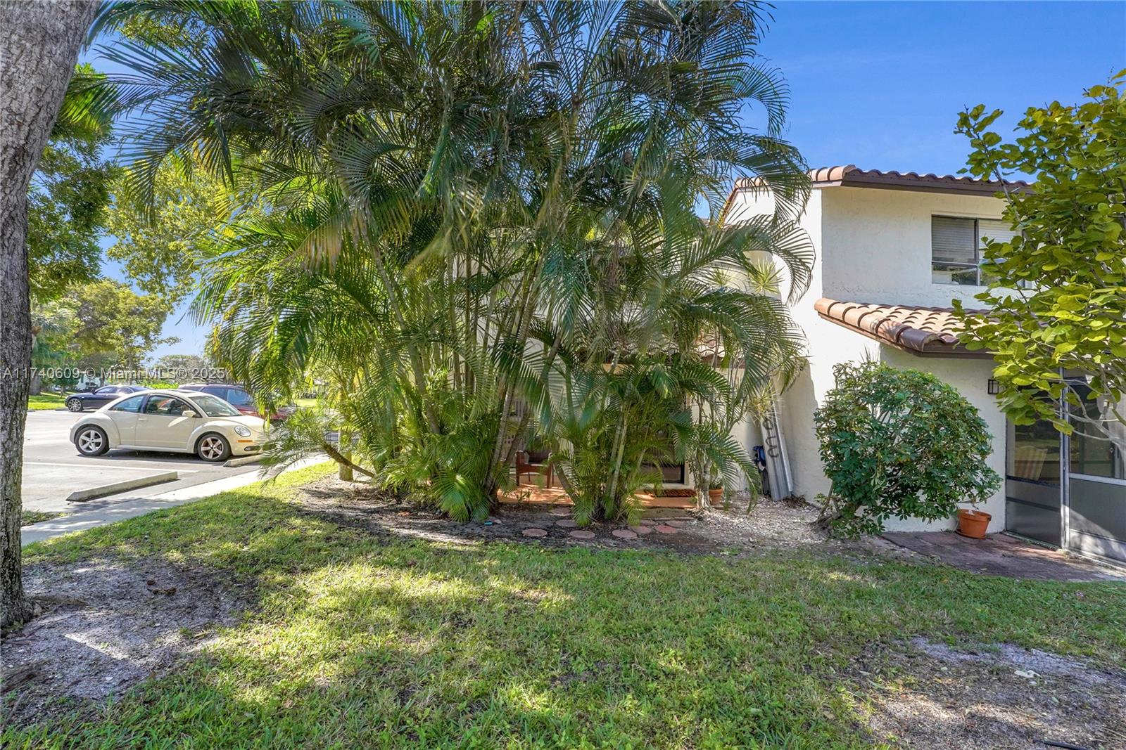 7200 NW 2nd Ave # 38