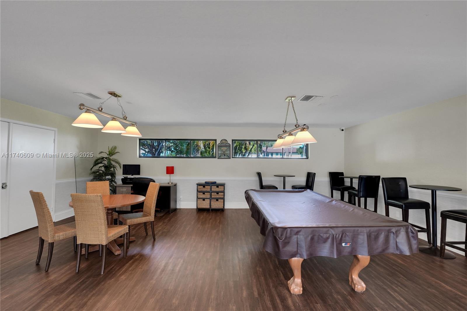 7200 NW 2nd Ave # 38