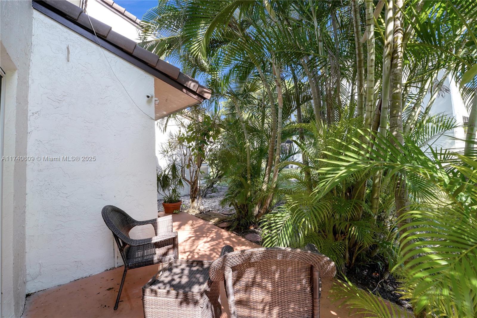 7200 NW 2nd Ave # 38