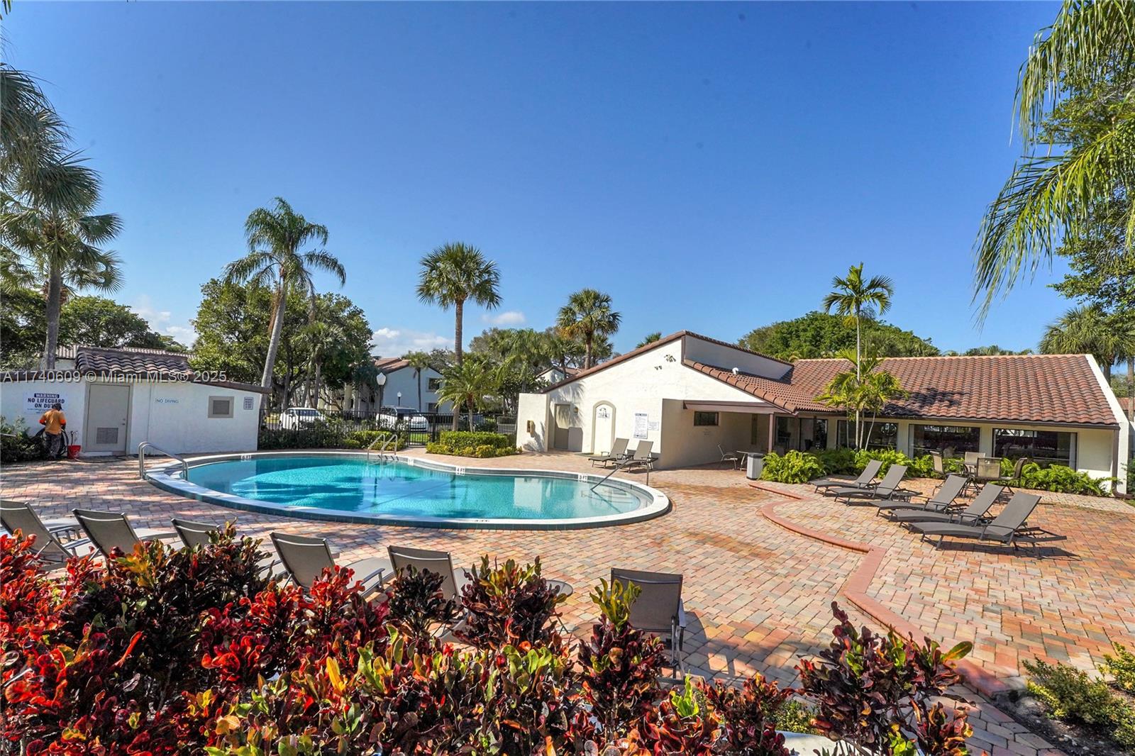 7200 NW 2nd Ave # 38