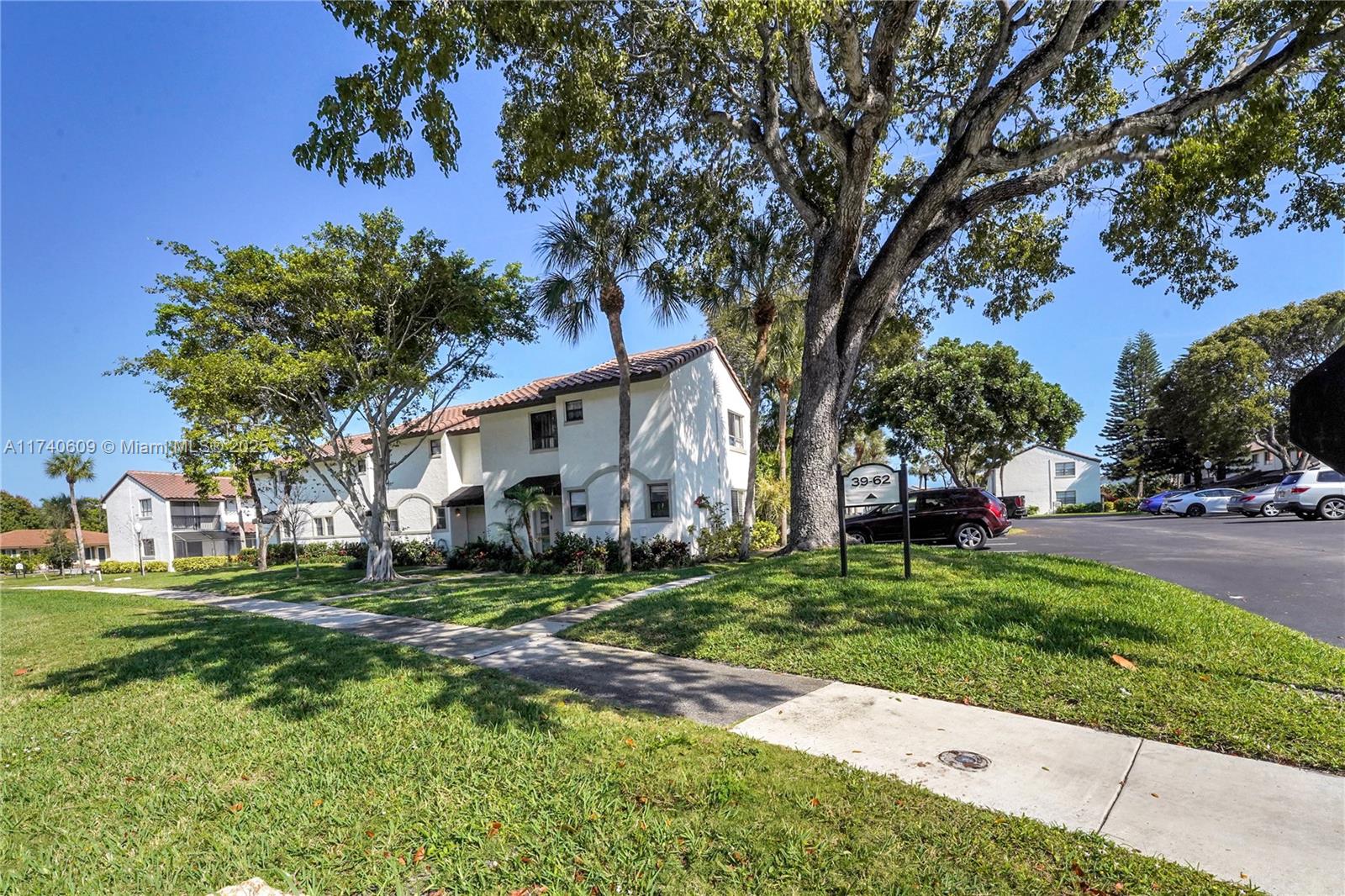 7200 NW 2nd Ave # 38