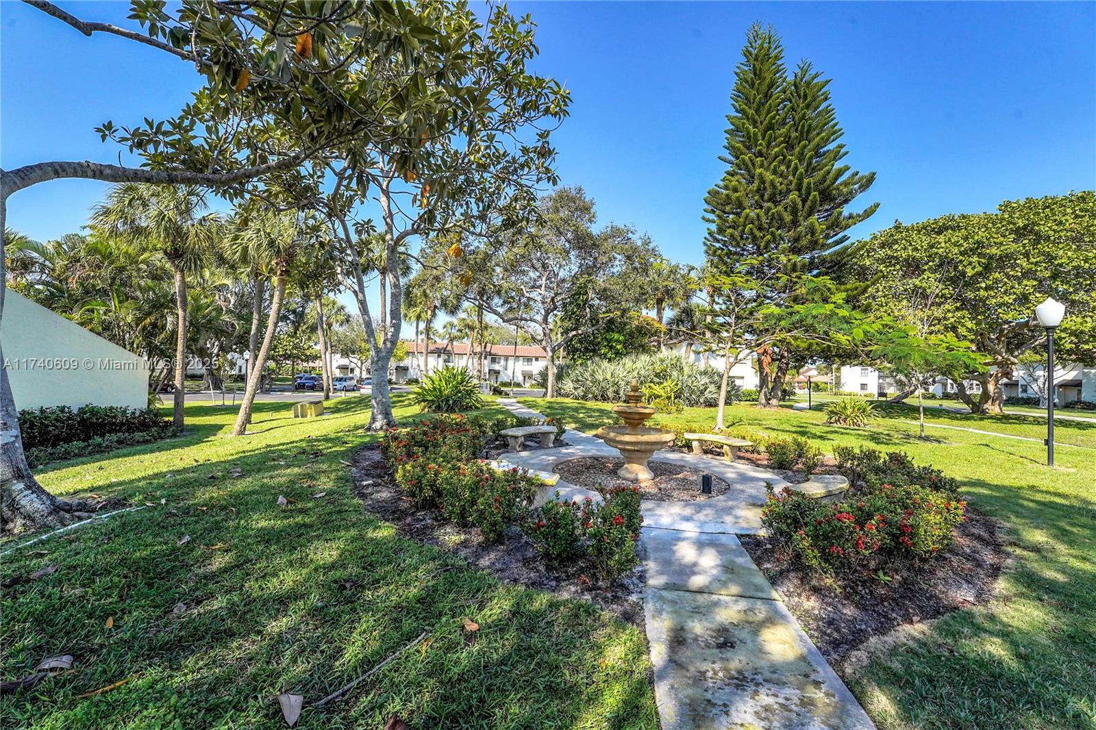 7200 NW 2nd Ave # 38