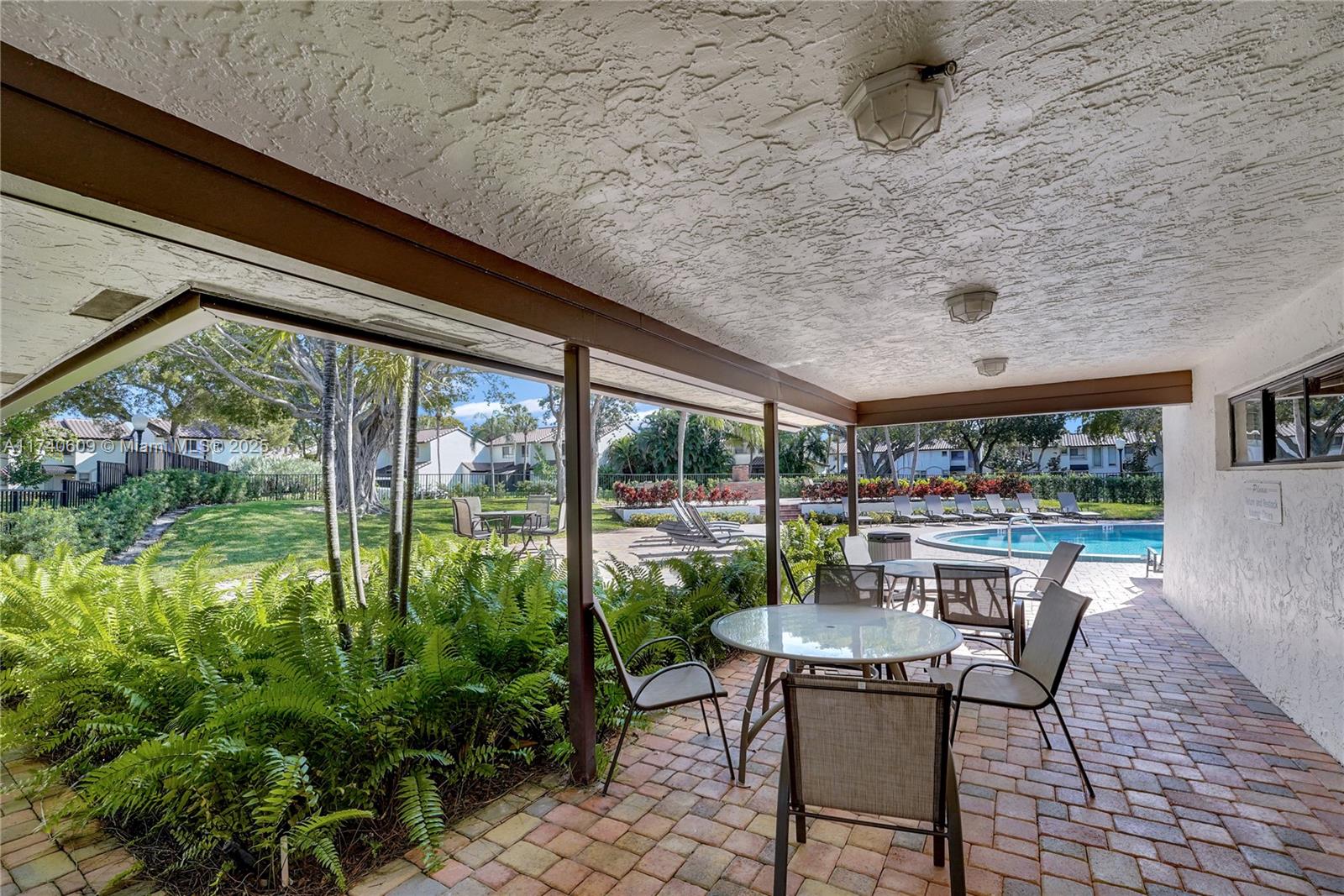 7200 NW 2nd Ave # 38