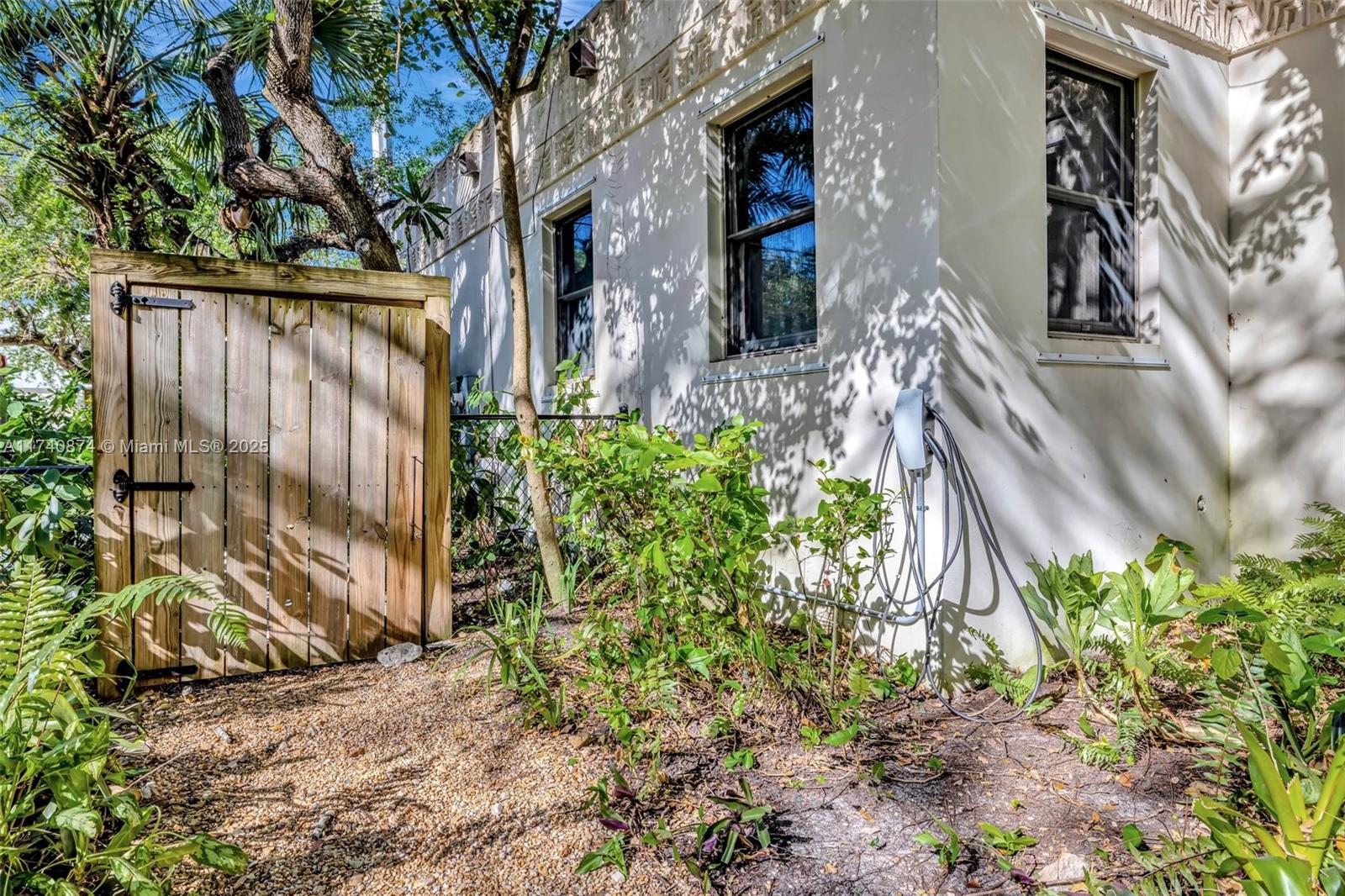 2390 SW 29th Way