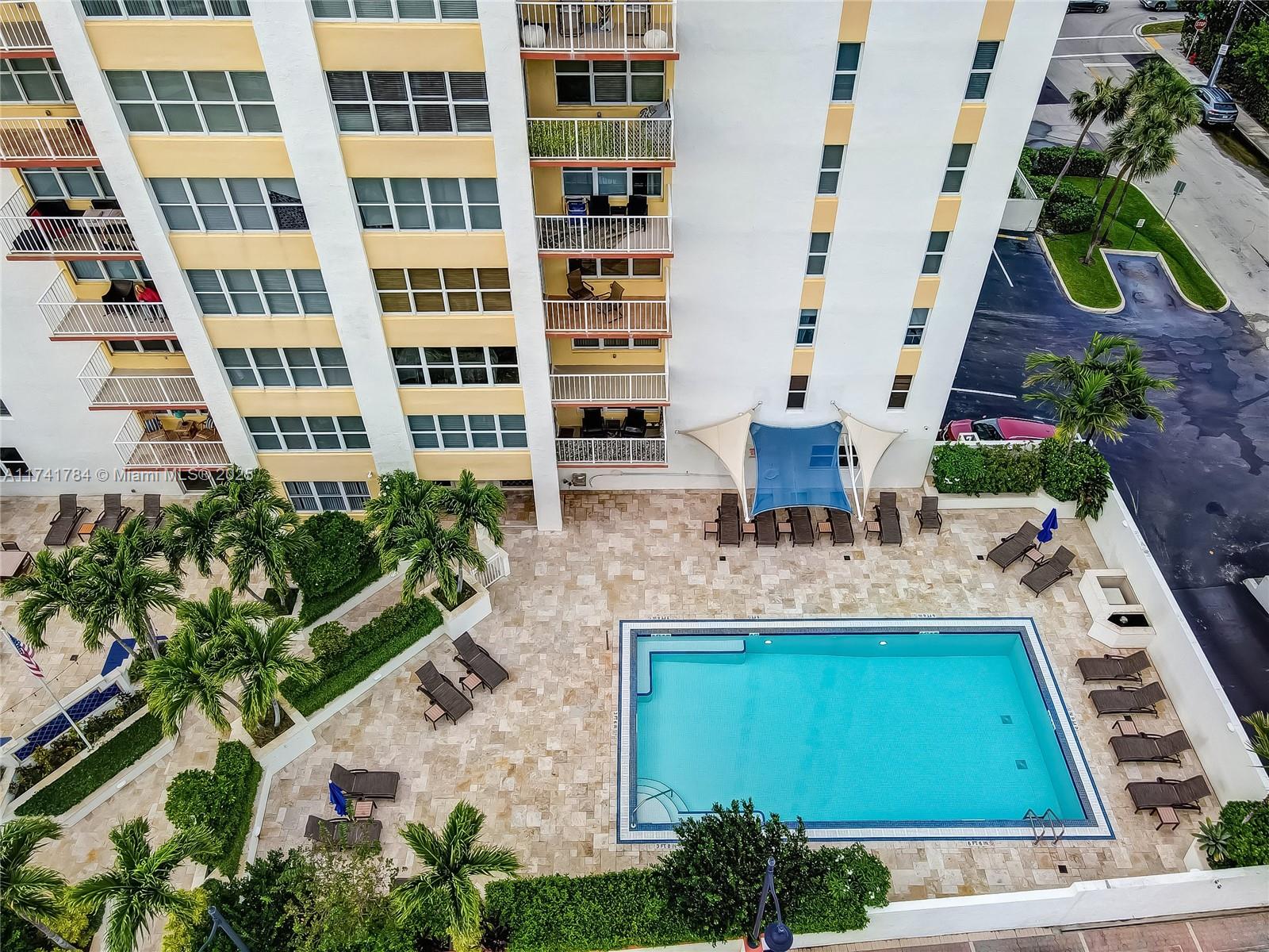 3000 E Sunrise Blvd # 6B