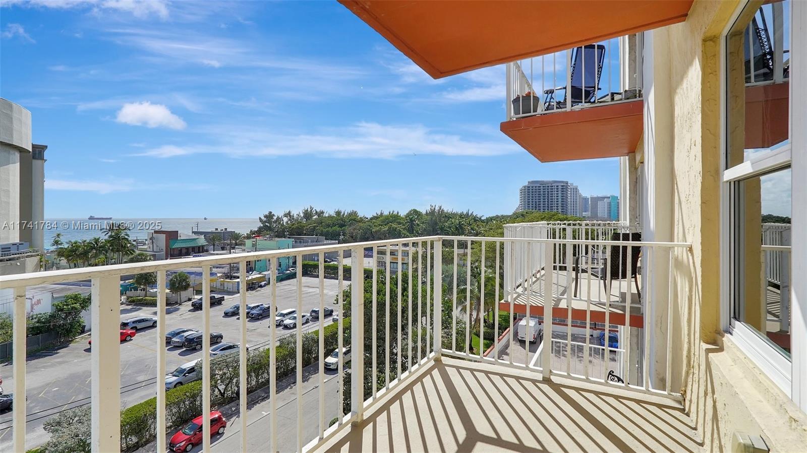 3000 E Sunrise Blvd # 6B