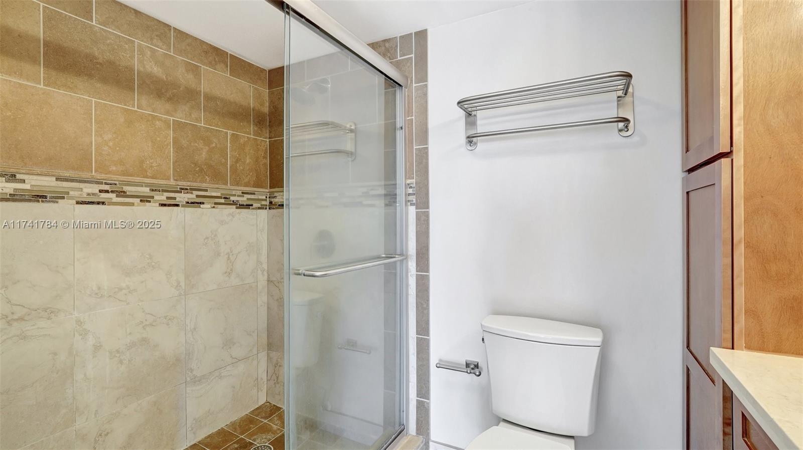 3000 E Sunrise Blvd # 6B