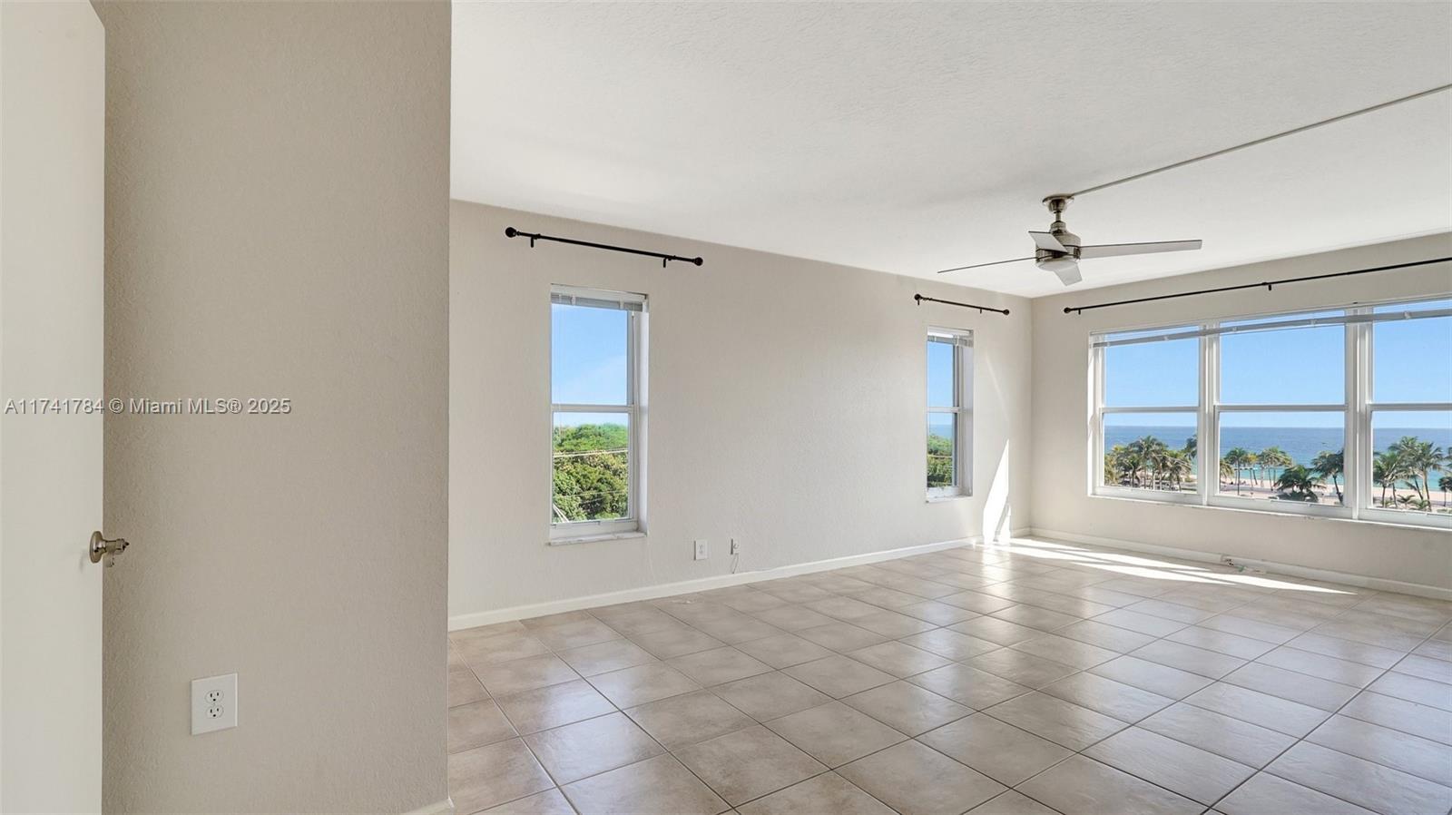 3000 E Sunrise Blvd # 6B