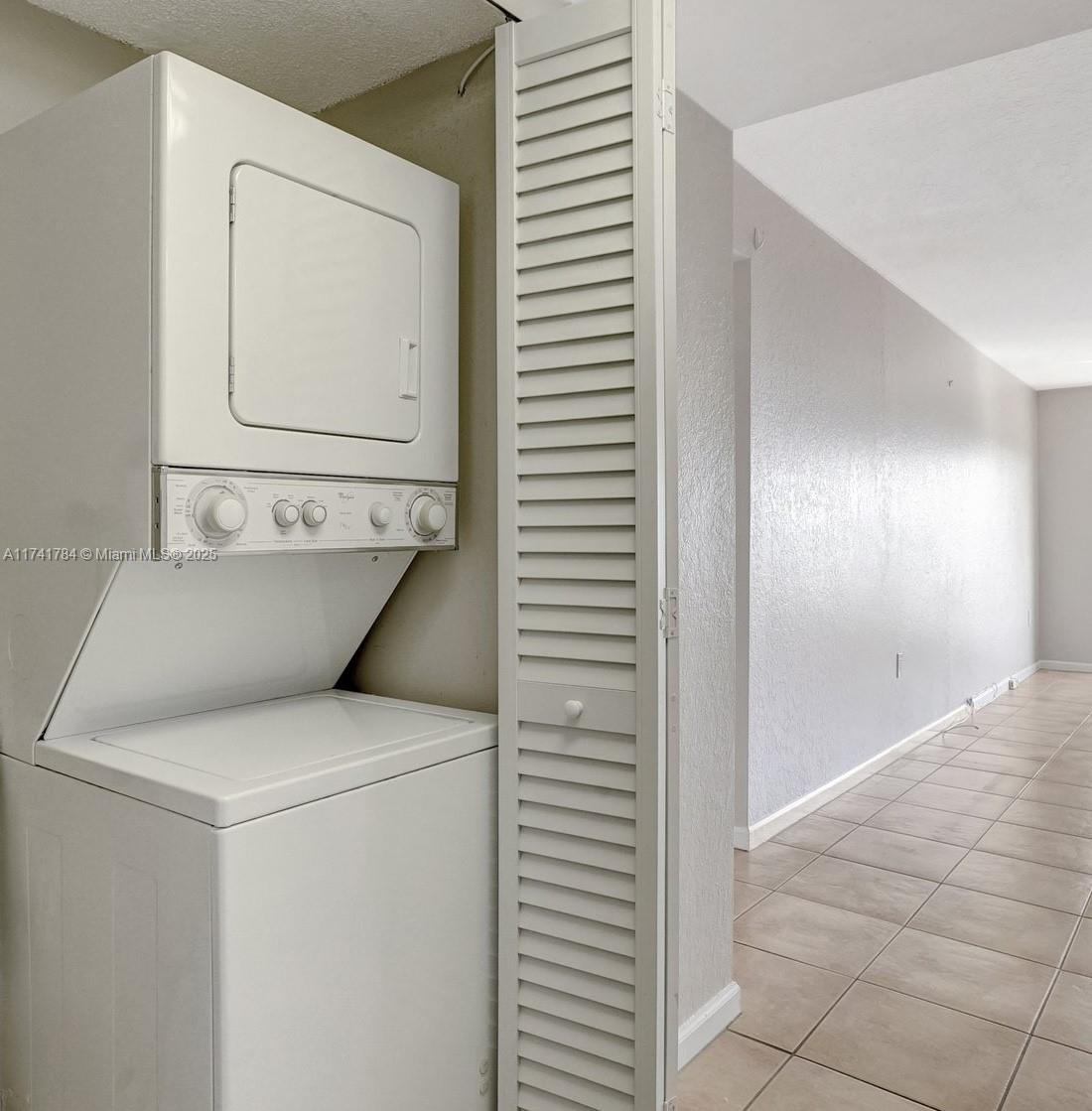 3000 E Sunrise Blvd # 6B