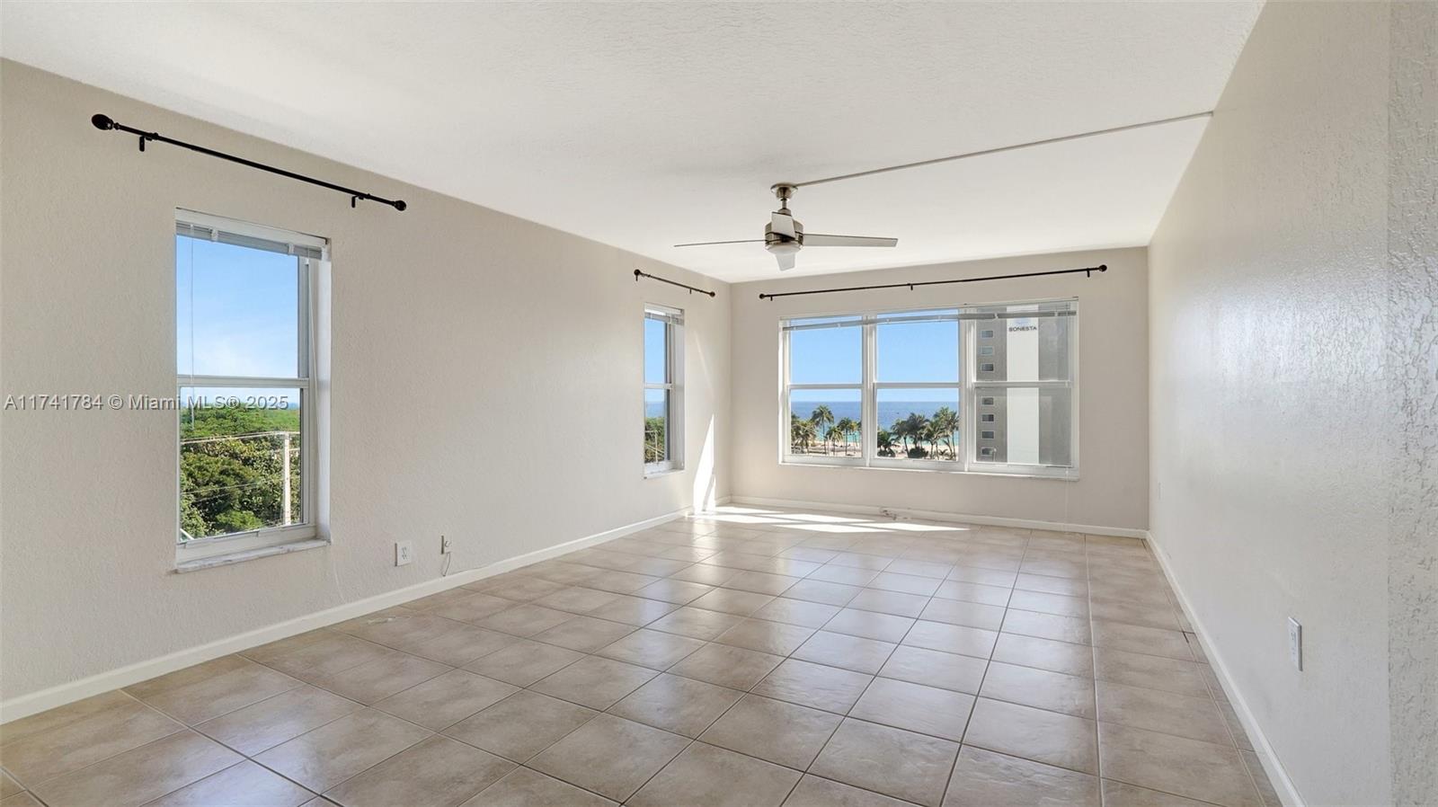 3000 E Sunrise Blvd # 6B
