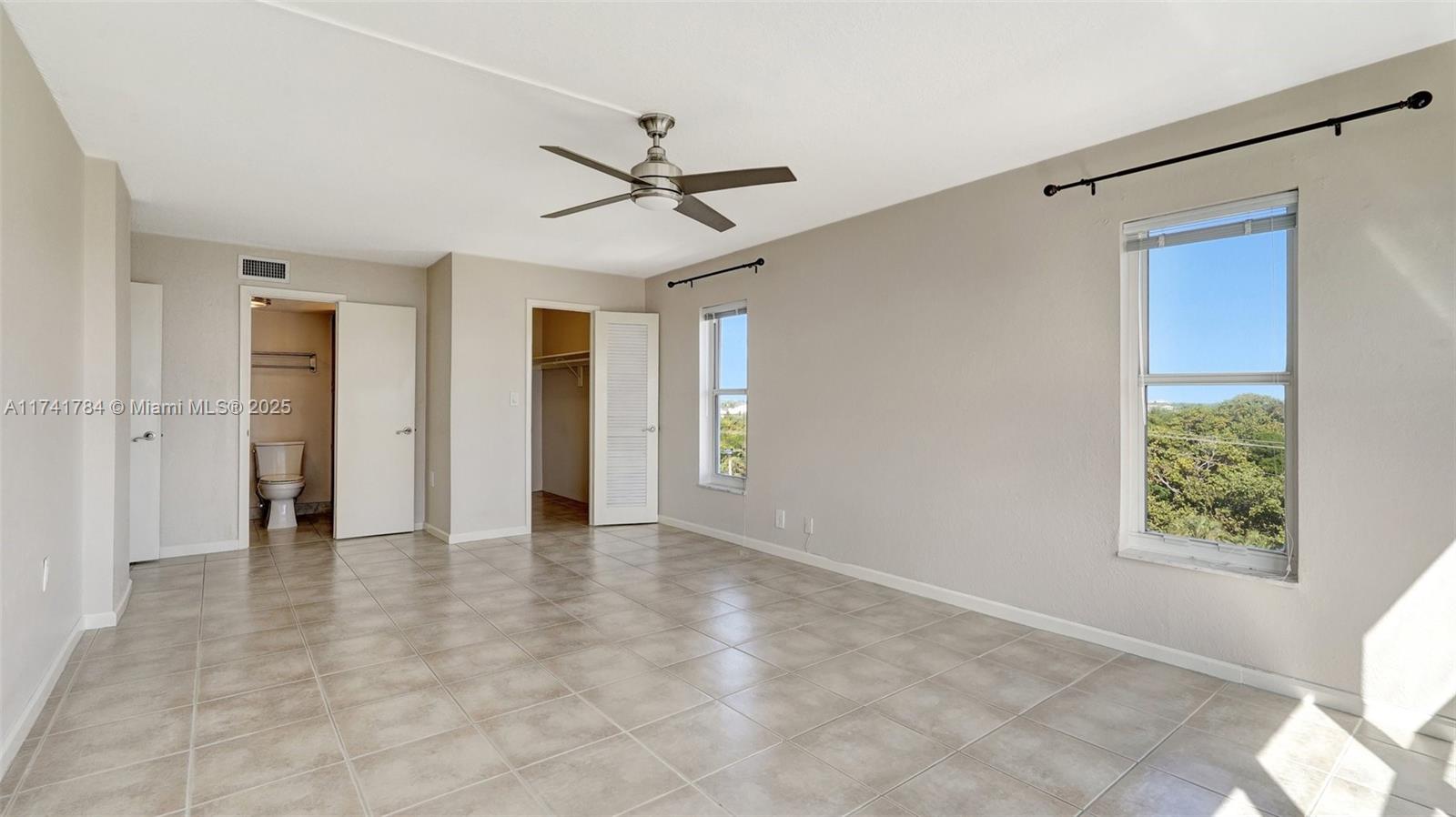 3000 E Sunrise Blvd # 6B