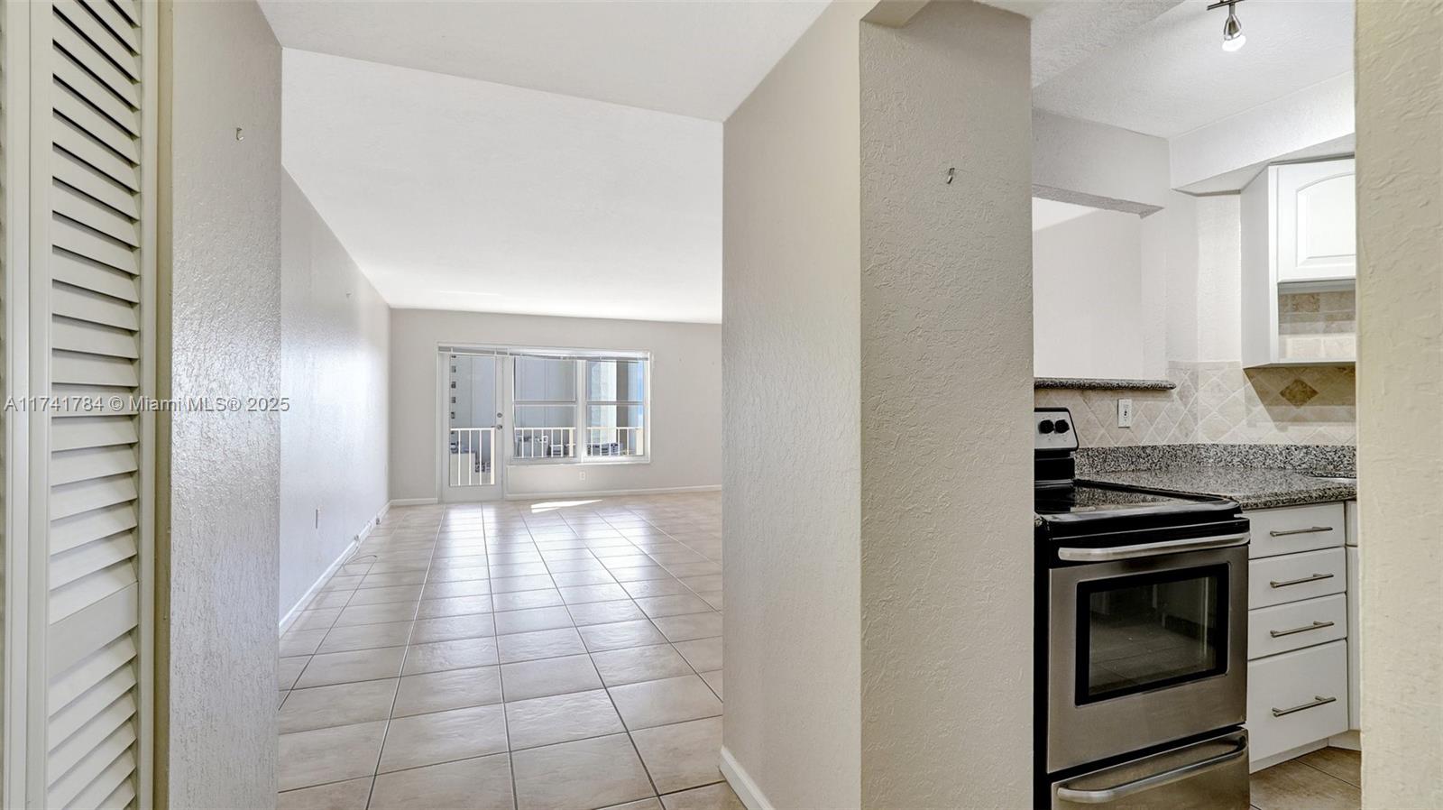 3000 E Sunrise Blvd # 6B