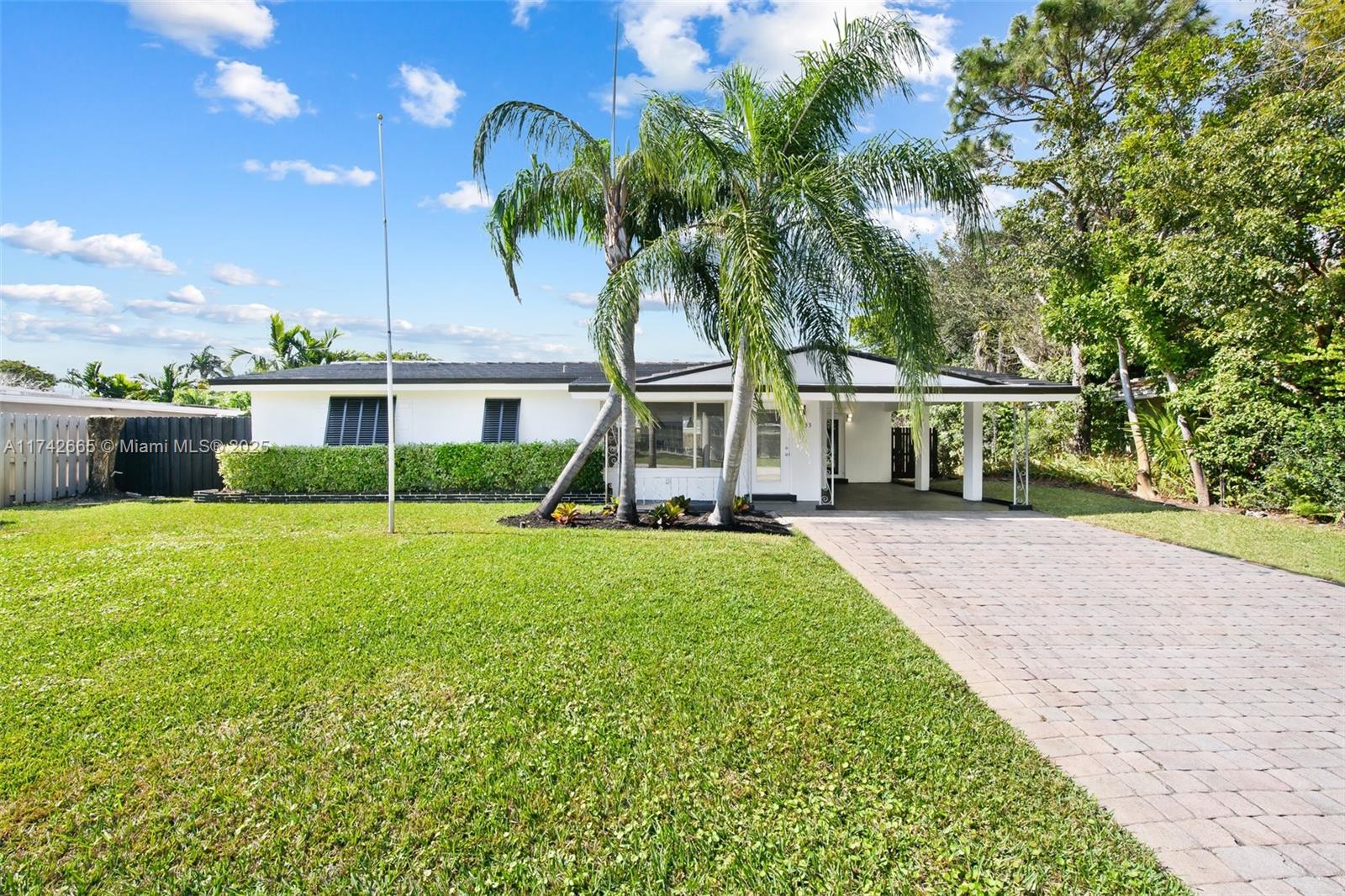 2833 NW 7th Ave # 0