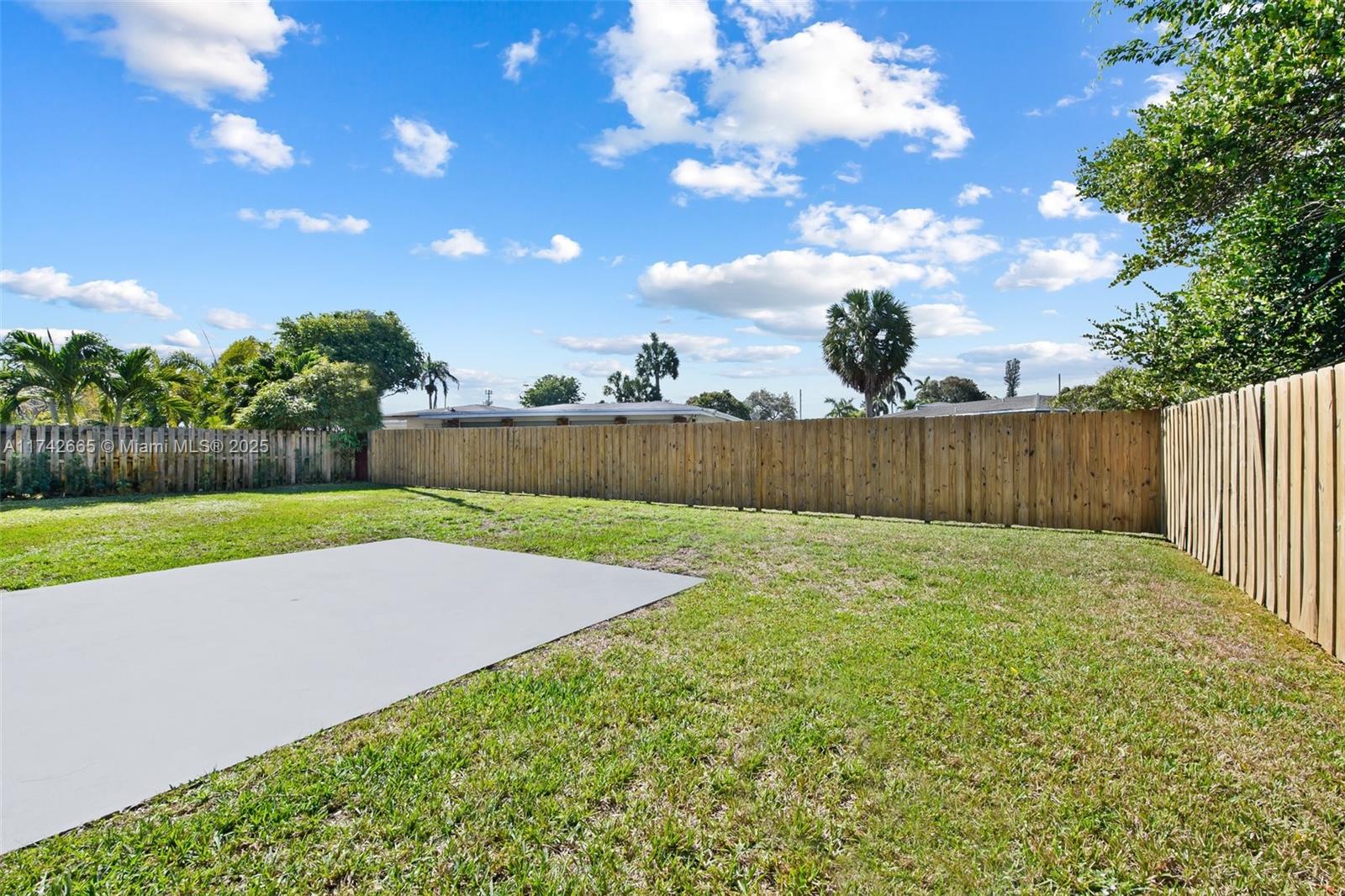 2833 NW 7th Ave # 0