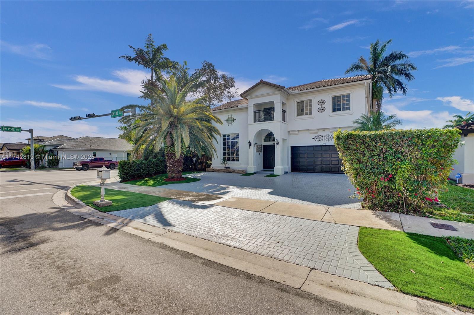 15200 SW 10th St