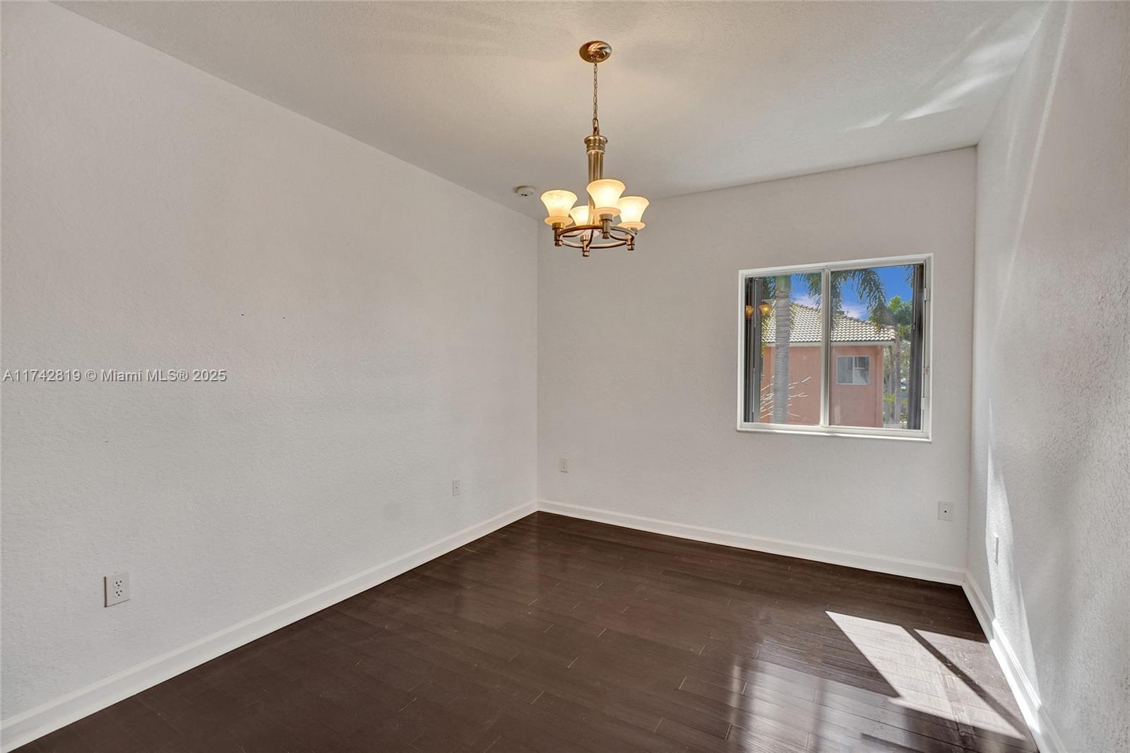15200 SW 10th St