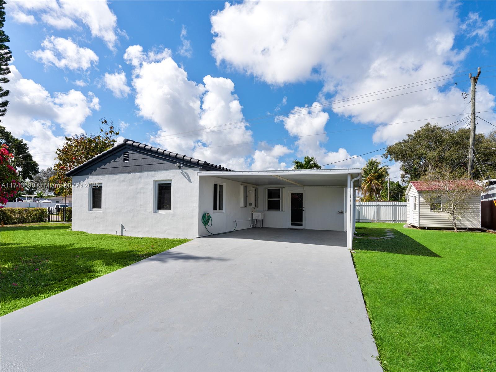 6745 SW 19th Ter