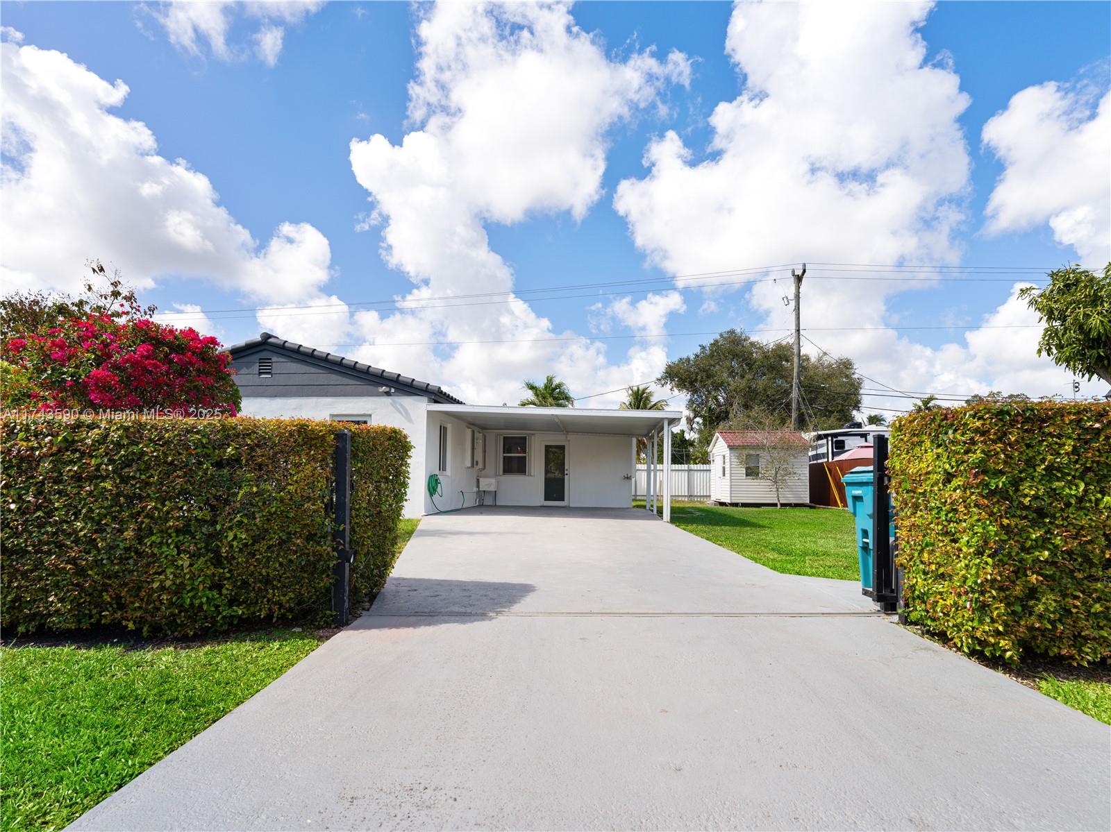 6745 SW 19th Ter