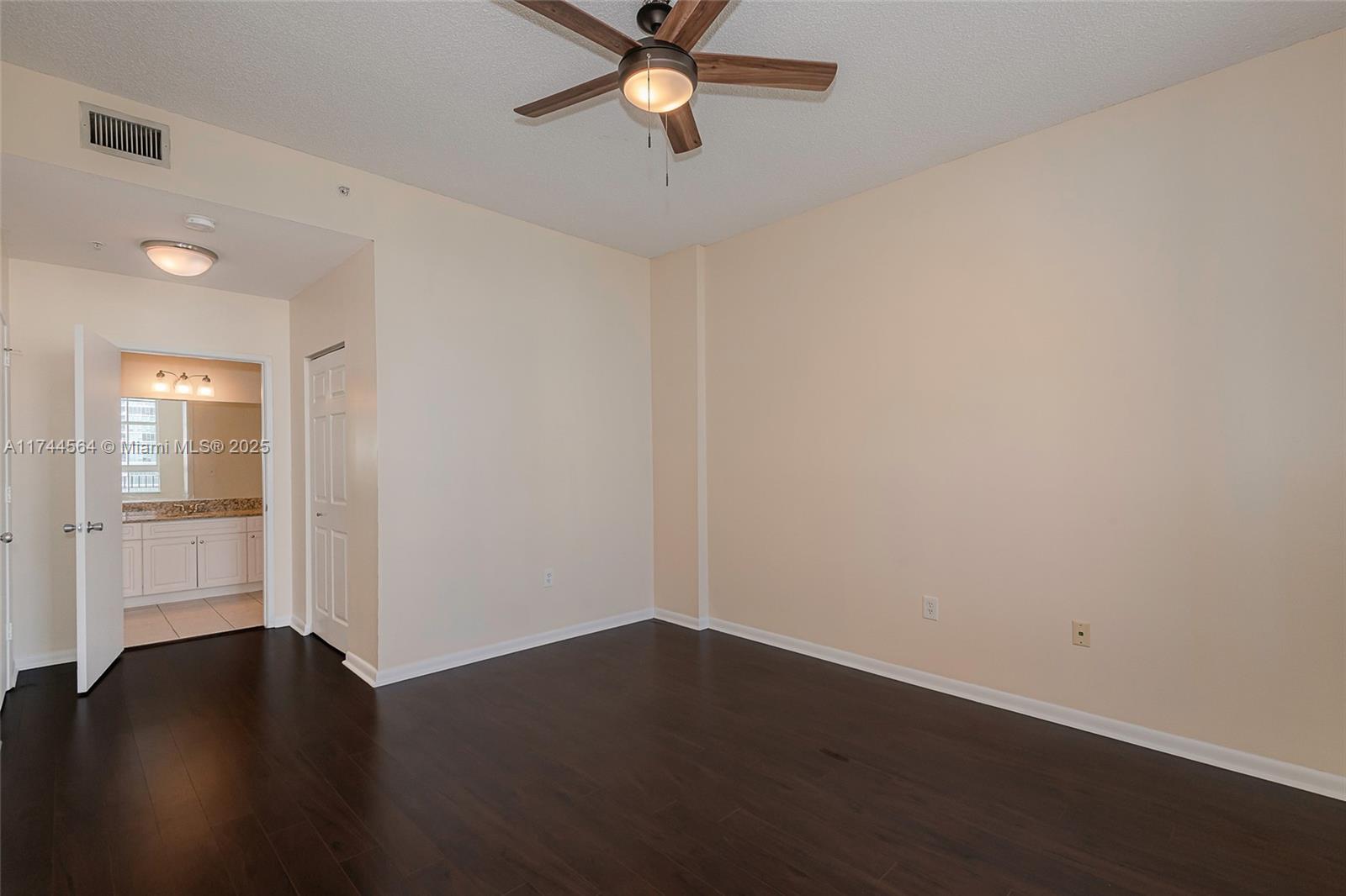 520 SE 5th Ave # 2708