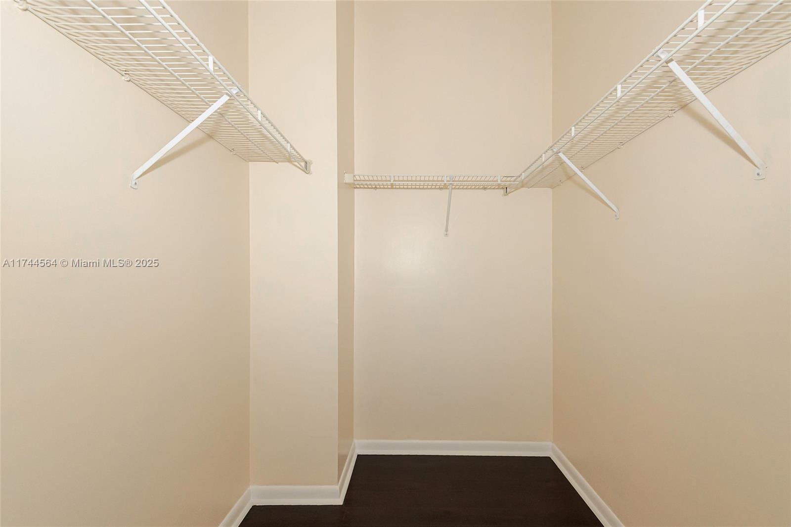520 SE 5th Ave # 2708