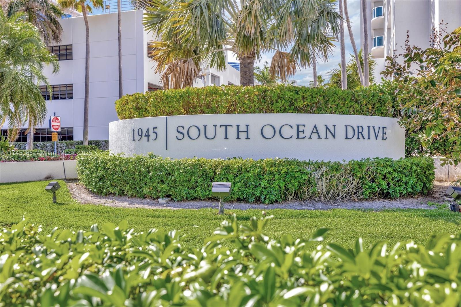 1945 S Ocean Dr # M3