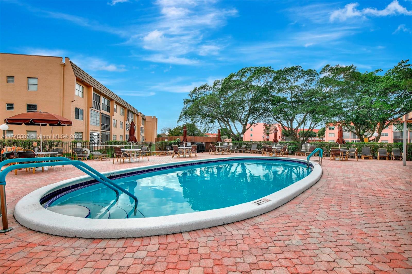 9181 Sunrise Lakes Blvd Unit: 210