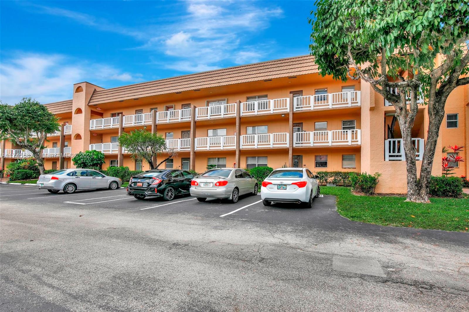 9181 Sunrise Lakes Blvd Unit: 210