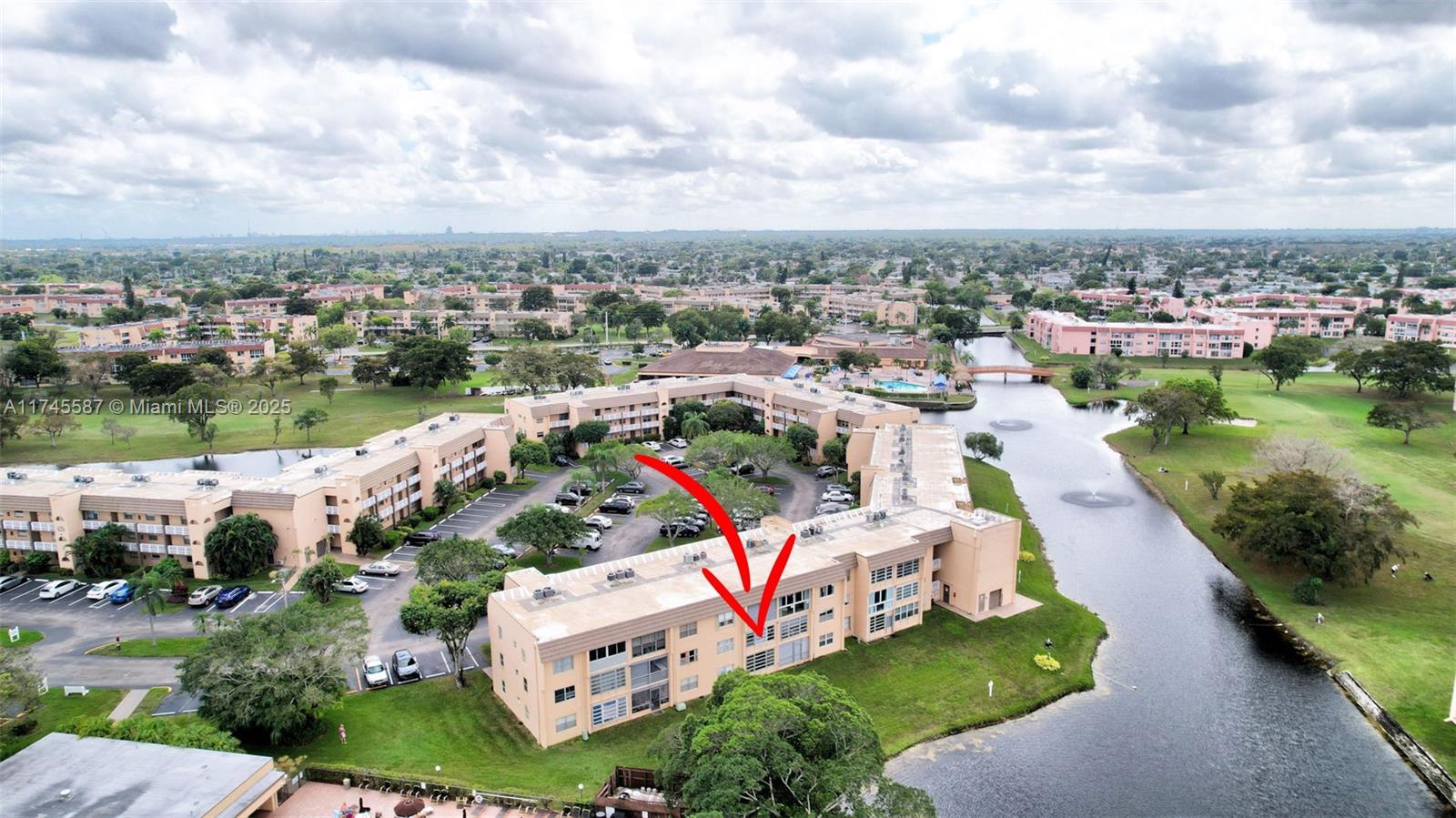 9181 Sunrise Lakes Blvd Unit: 210