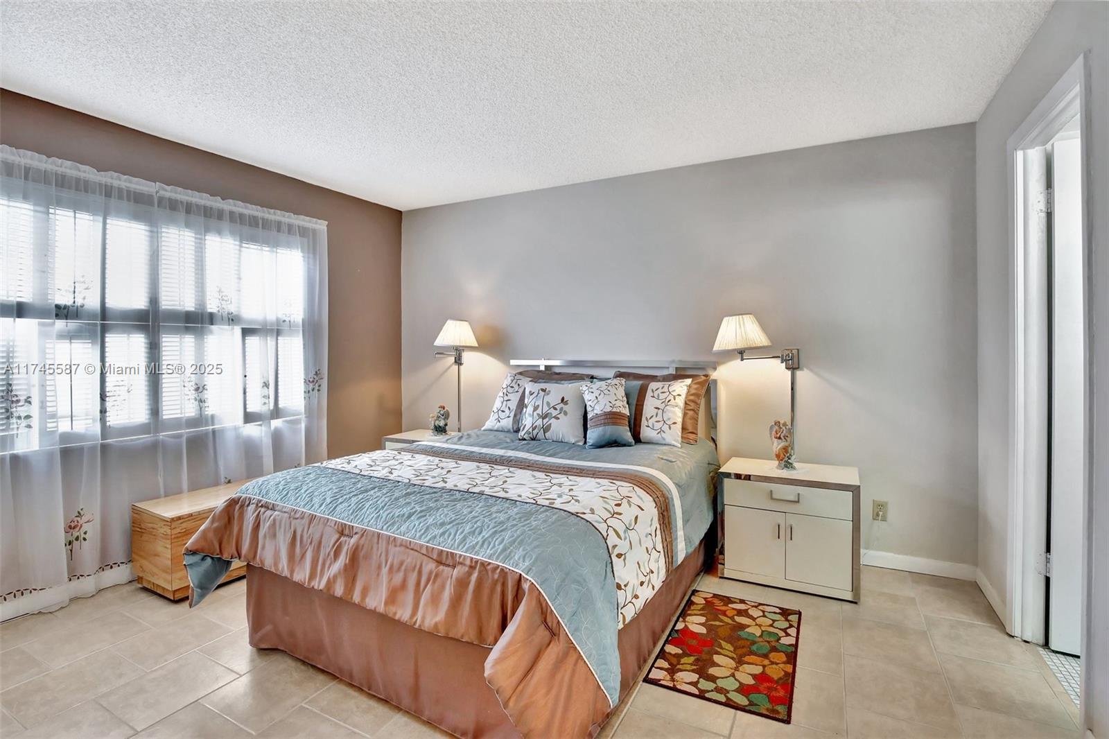 9181 Sunrise Lakes Blvd Unit: 210