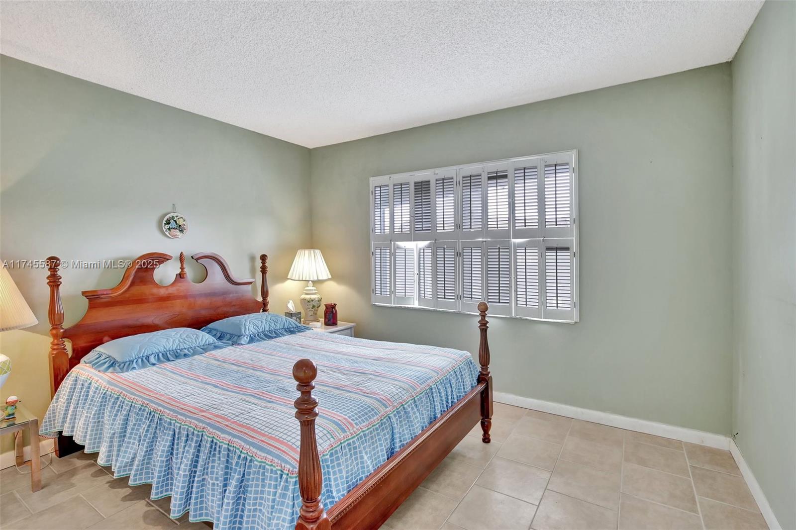 9181 Sunrise Lakes Blvd Unit: 210