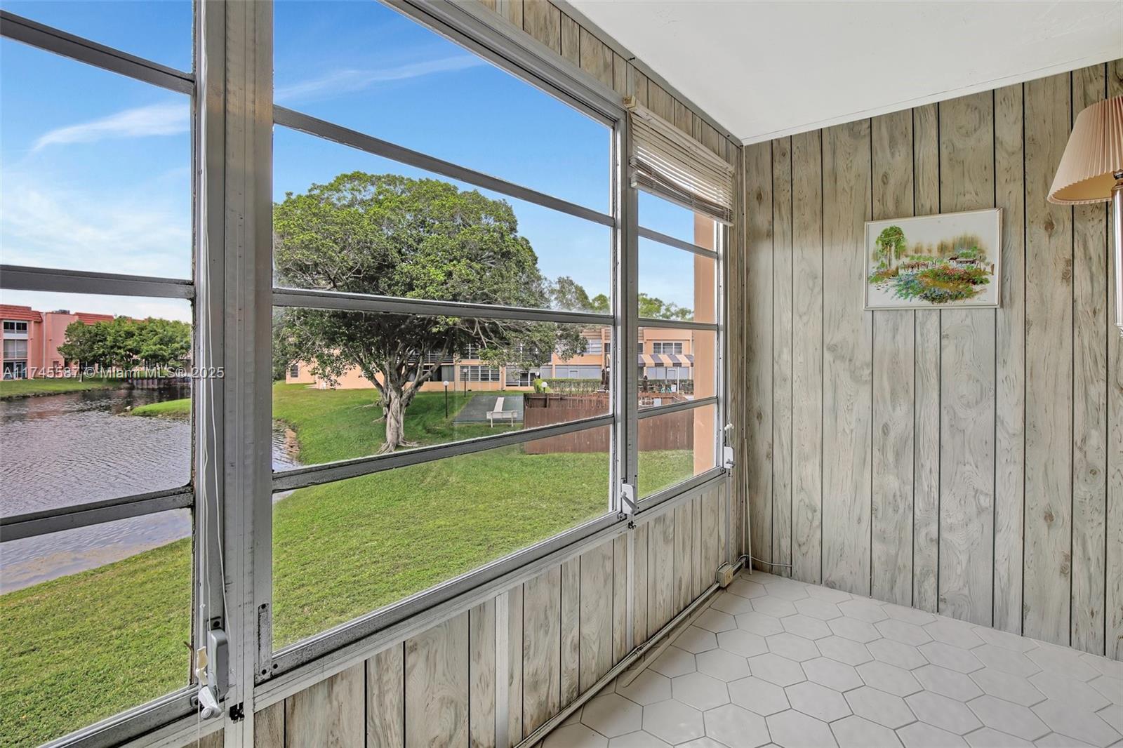 9181 Sunrise Lakes Blvd Unit: 210