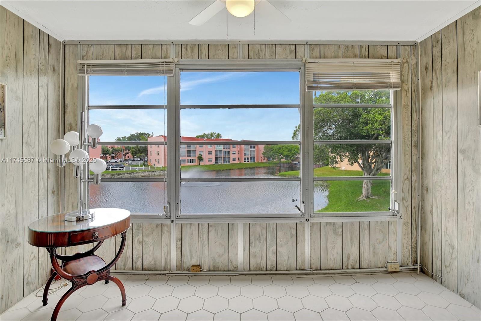 9181 Sunrise Lakes Blvd Unit: 210
