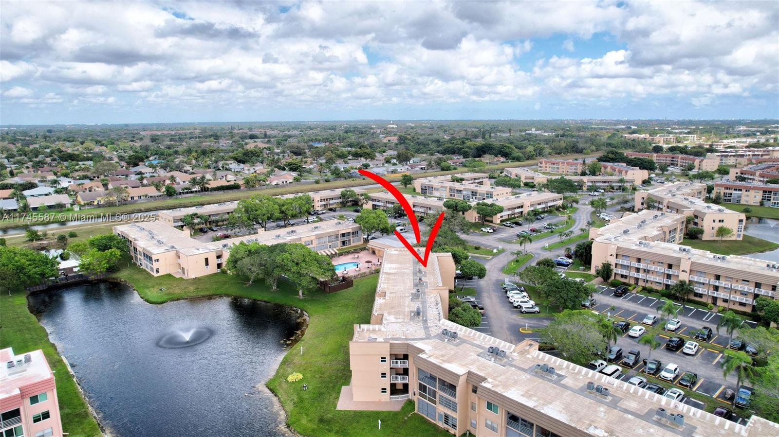 9181 Sunrise Lakes Blvd Unit: 210