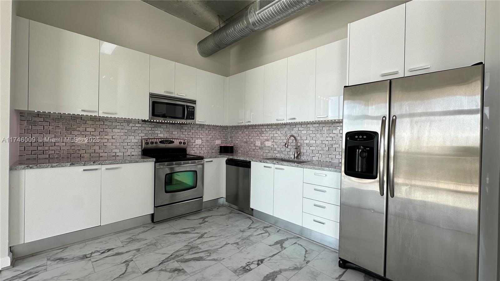 2100 Van Buren St # 522