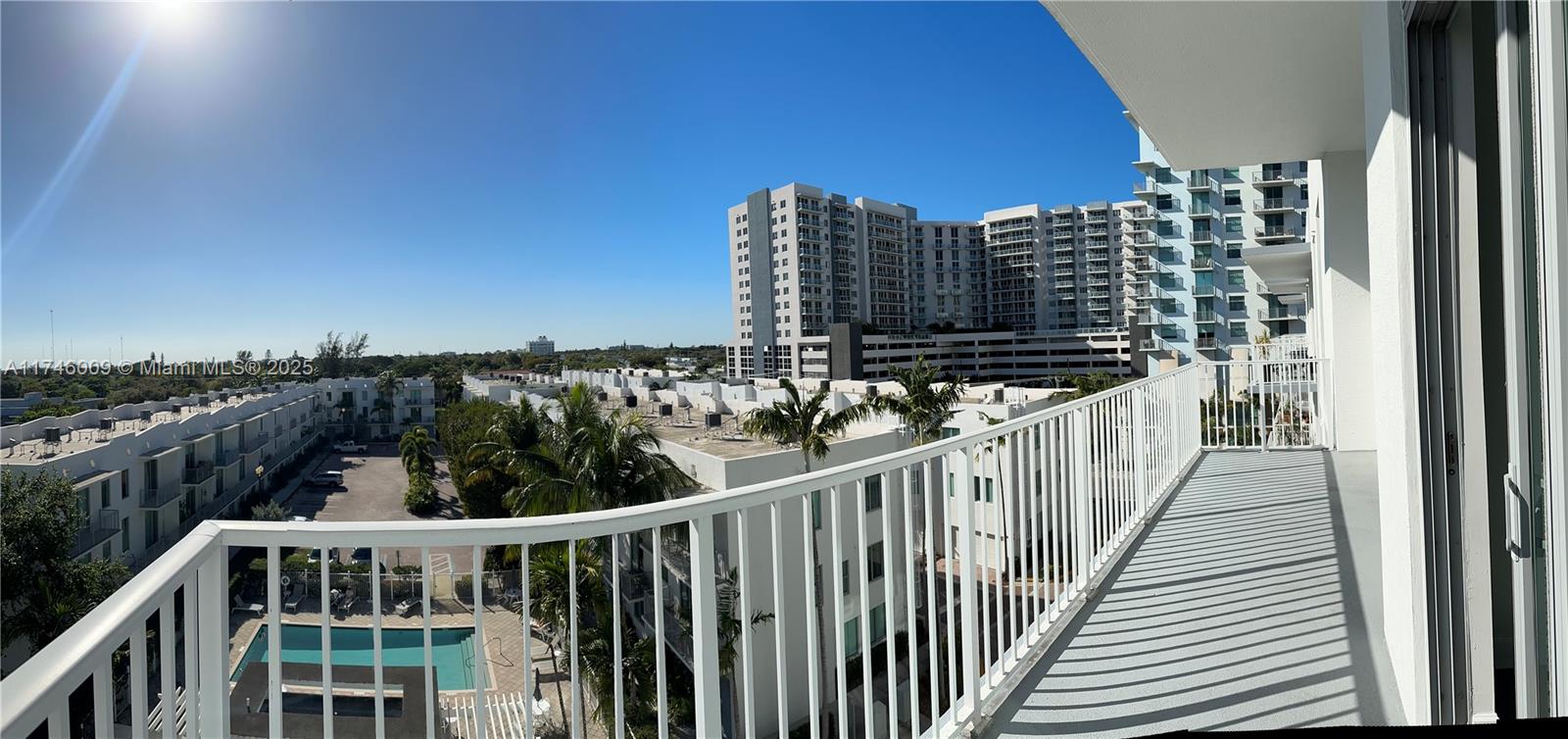 2100 Van Buren St # 522
