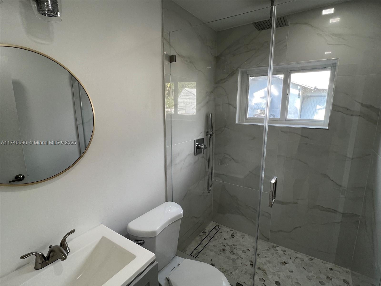 16 SW 5th St # 1