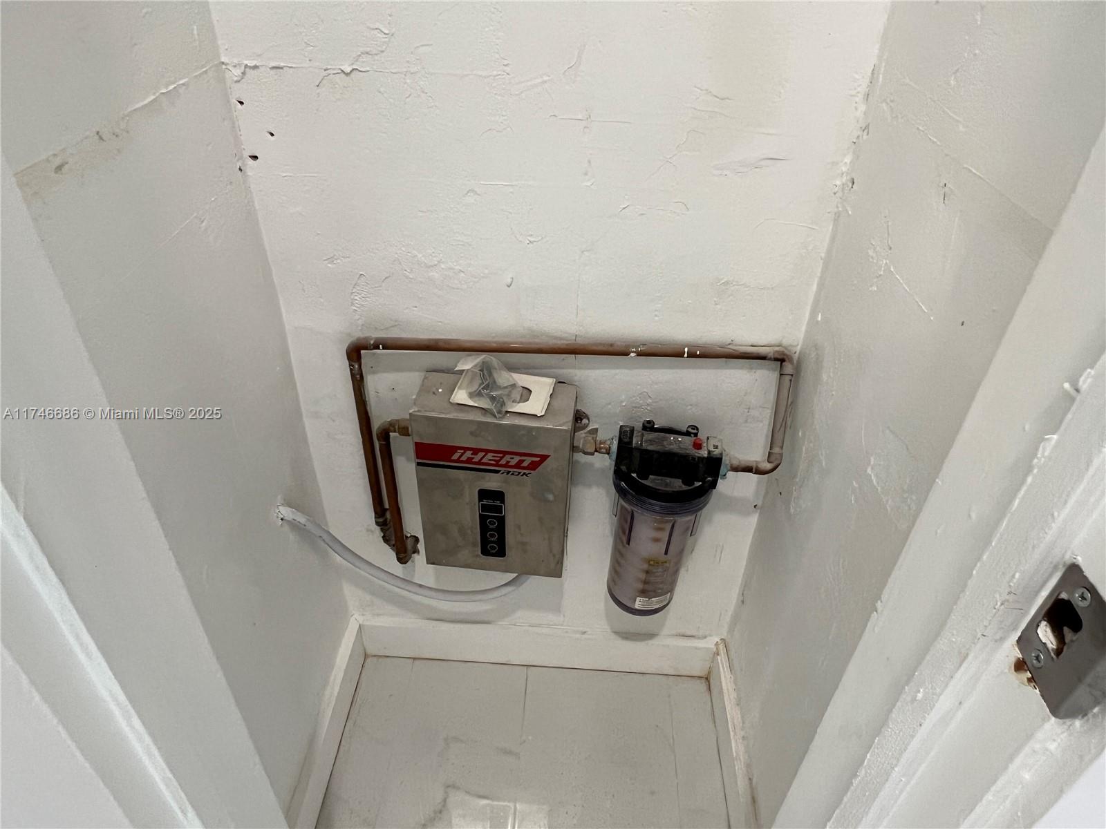 16 SW 5th St # 1