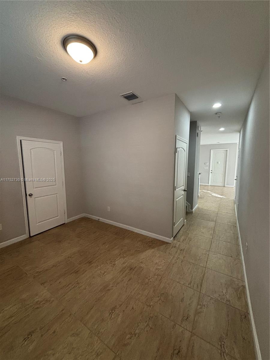 725 SW 3rd Ave # 725