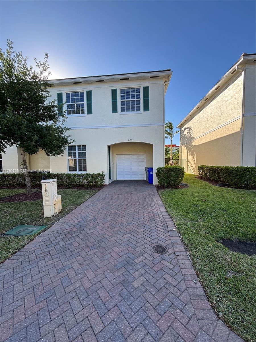 725 SW 3rd Ave # 725