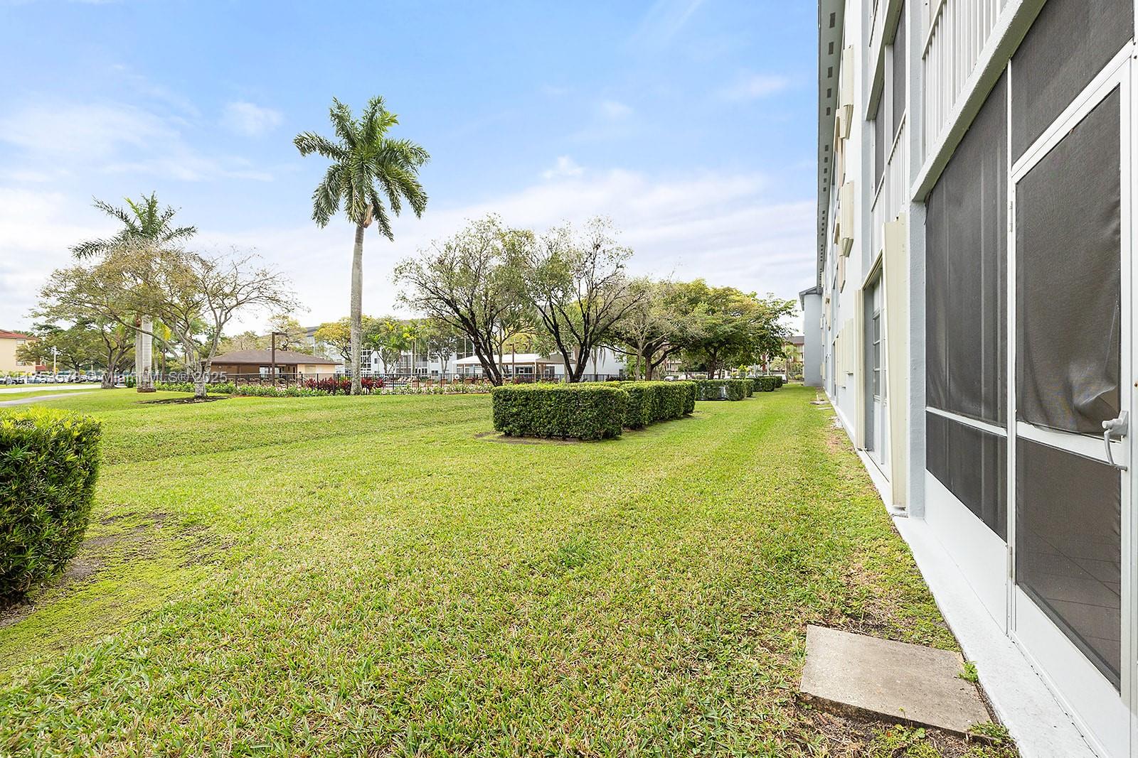 1401 SW 128th Ter # 103H