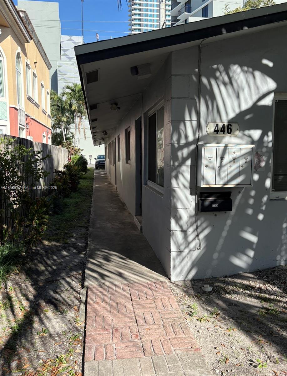 446 SW 4th Ave # 2