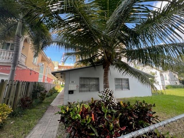446 SW 4th Ave # 2