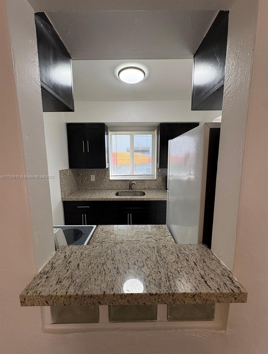 446 SW 4th Ave # 2