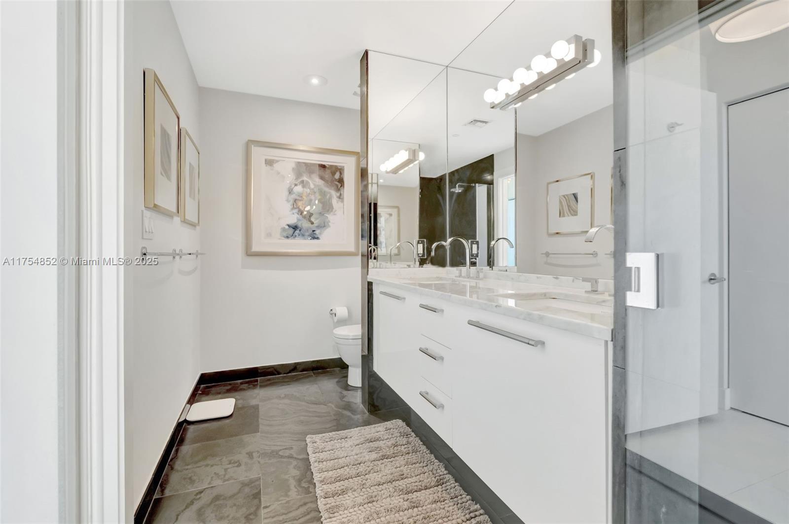 900 Biscayne Blvd # 3303