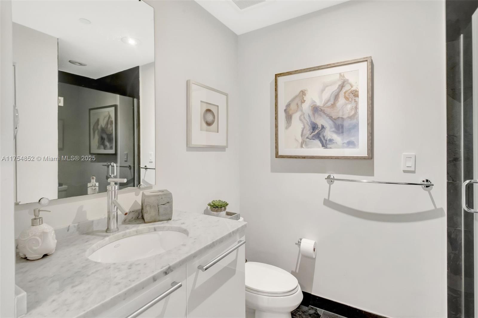 900 Biscayne Blvd # 3303