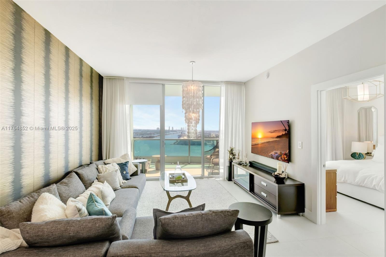 900 Biscayne Blvd # 3303
