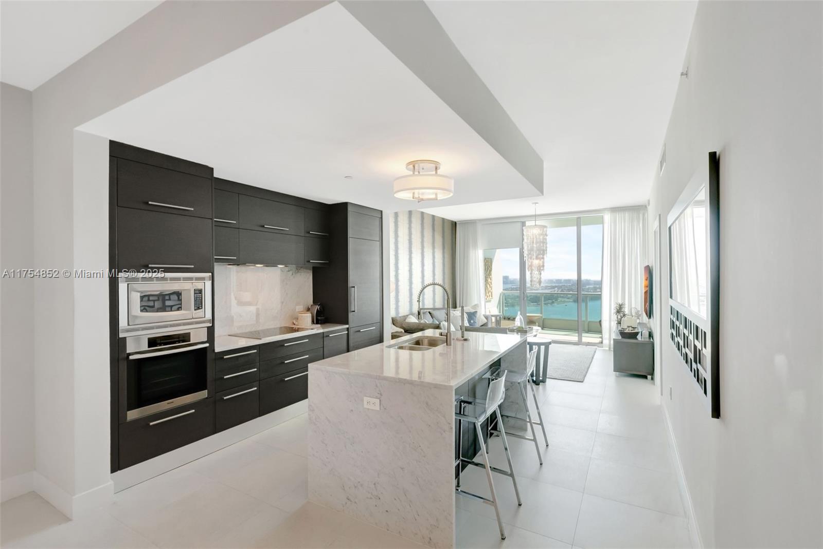 900 Biscayne Blvd # 3303