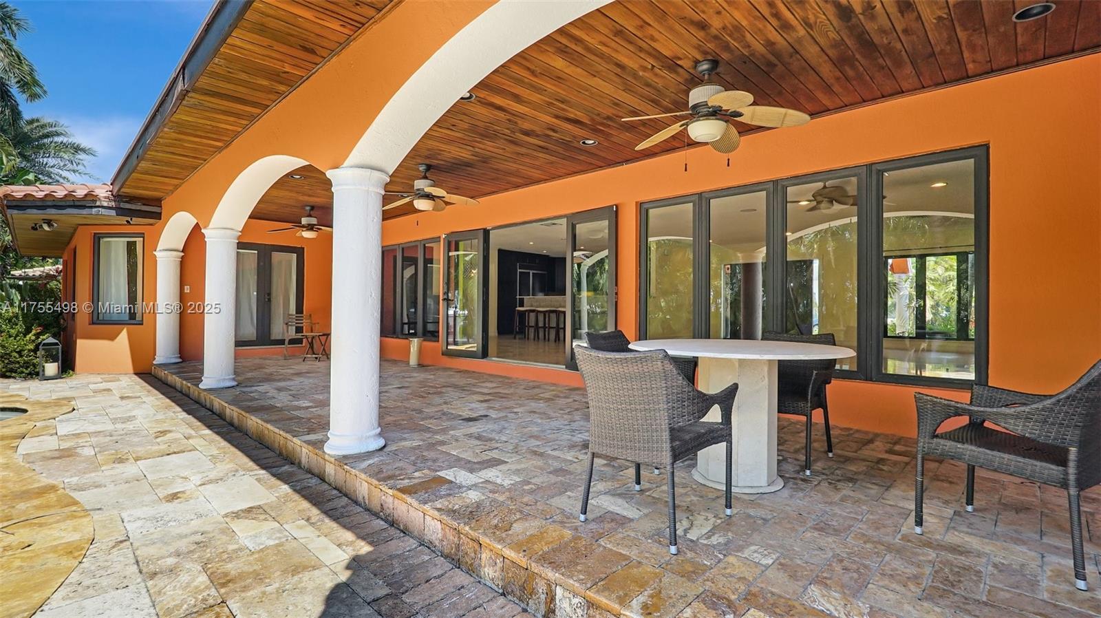 515 Lido Dr