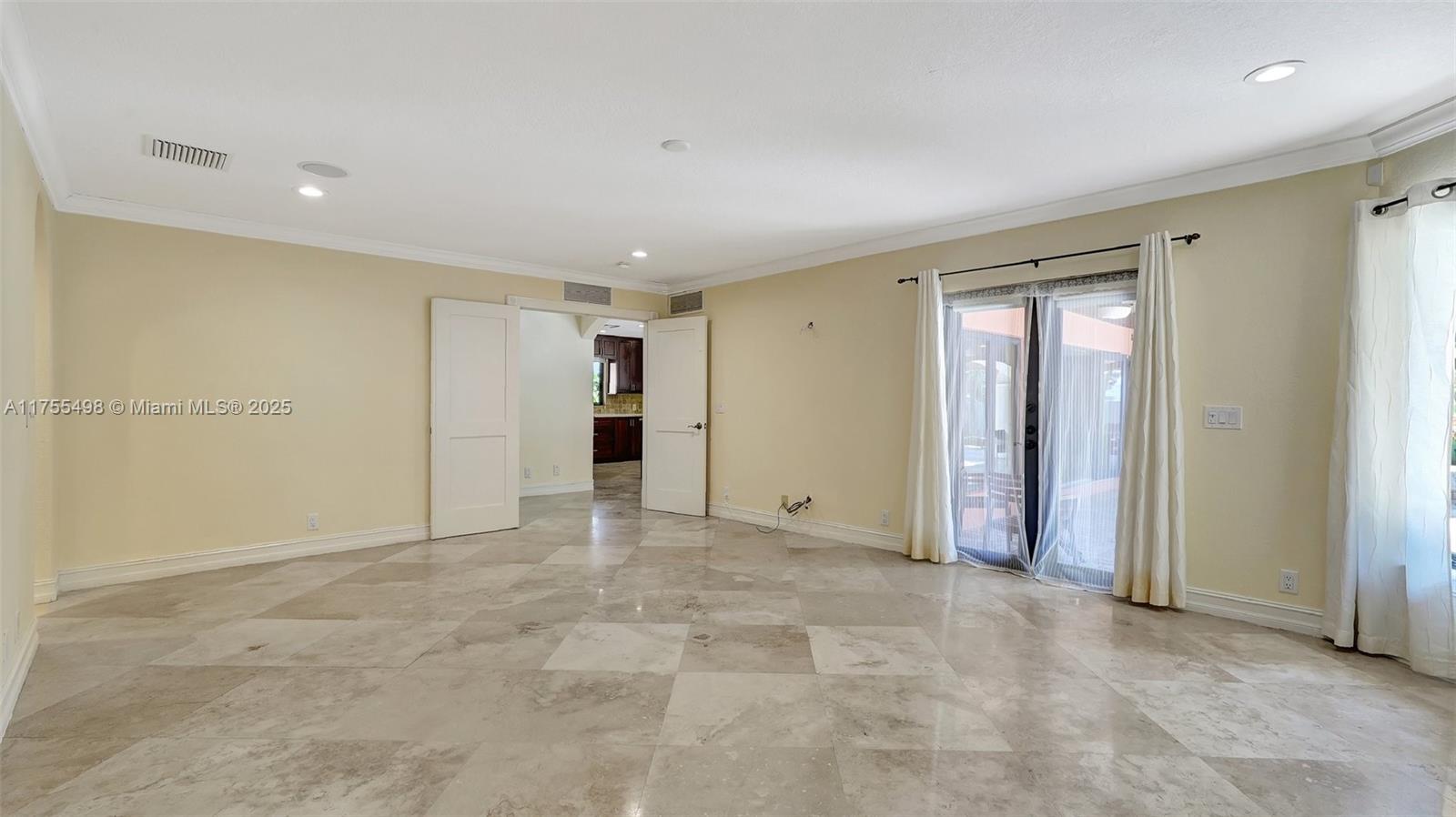 515 Lido Dr