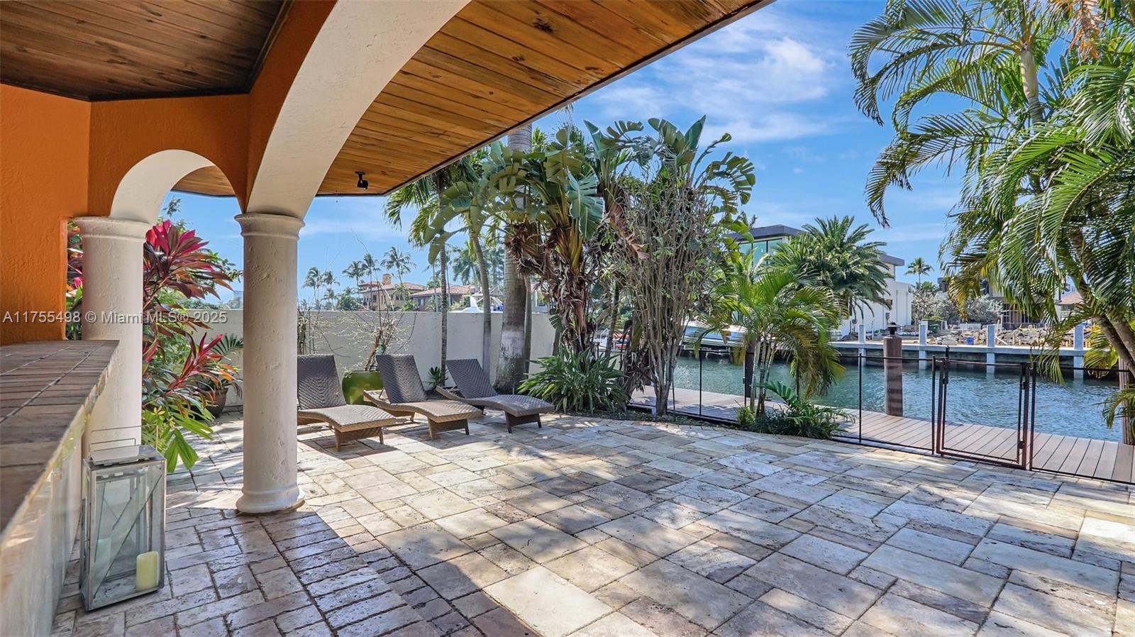 515 Lido Dr